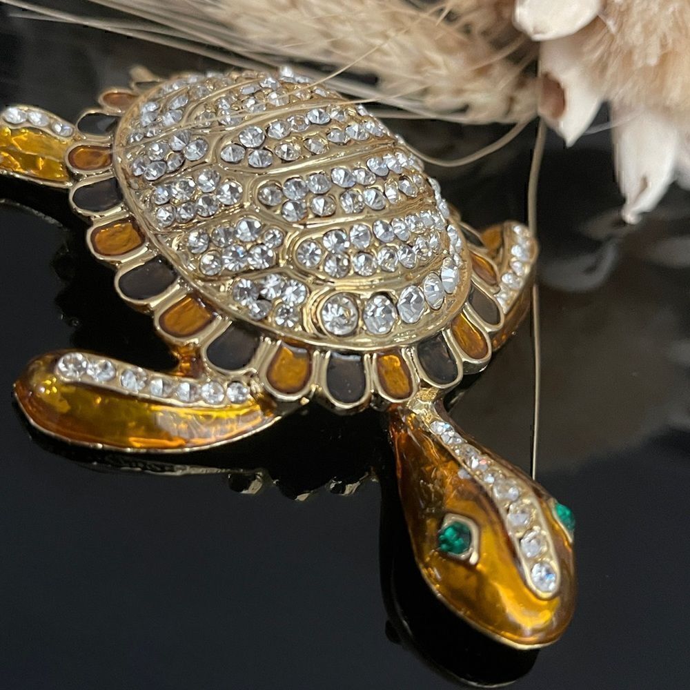 Seashell turtle pin gold tone